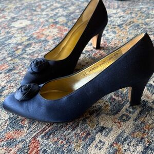 Vintage Ferragamo Satin Navy Women's Heels with Floral Accent